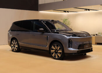 Флагманският SUV модел ES9 на Nio се очаква да достигне 20 000-ната доставка тази седмица