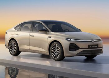 Предварителните продажби на седана SAIC VW ID. ERA 5S с хибридна зарядна система ще започнат на 11 август