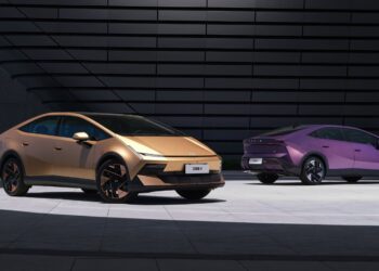 Първият модел Ioniq на Hyundai за китайския пазар ще стартира предварителните продажби на автосалона в Ченду