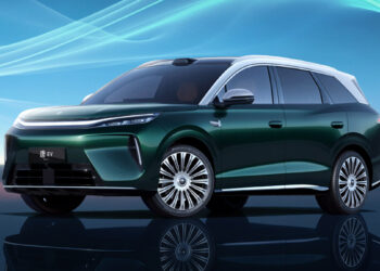 SUV-ът „Tang“ от трето поколение на BYD ще дебютира на автосалона в Ченду на 21 август