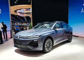 Volkswagen ID. Era 5S PHEV с пробег в електрически режим от 160 км се пуска на пазара в Китай на цена от 13 400 USD