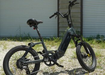 Ride1Up представя новия и подобрен сгъваем електровелосипед Portola 02 на цена 895 долара – и аз го изпробвах