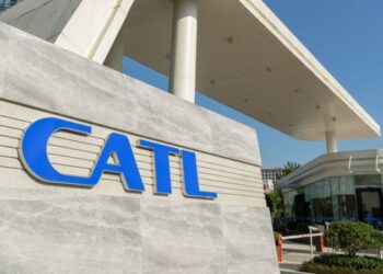CATL се присъединява към BYD в плановете за пилотно производство на твърдотелни батерии през 2027 г.