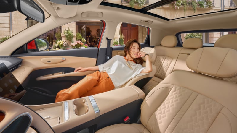 Chery Fulwin T7 започва предварителните продажби на вътрешния пазар след световното представяне 12 chery fulwin t7 9 800x450 1