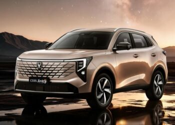 SUV-ът Changan CS55 Plus HEV ще бъде пуснат на пазара в Китай на 18 август с термична ефективност от 44,28%