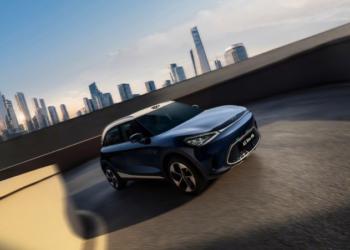 Обновеният Smart #1 бе представен с 800-волтова архитектура и електрическата задвижваща система „16 в 1“ на Geely