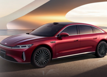 Chery пуска на пазара версията за 2027 г. на своя глобален модел Fulwin A9L с подобрени функции за интелигентно шофиране