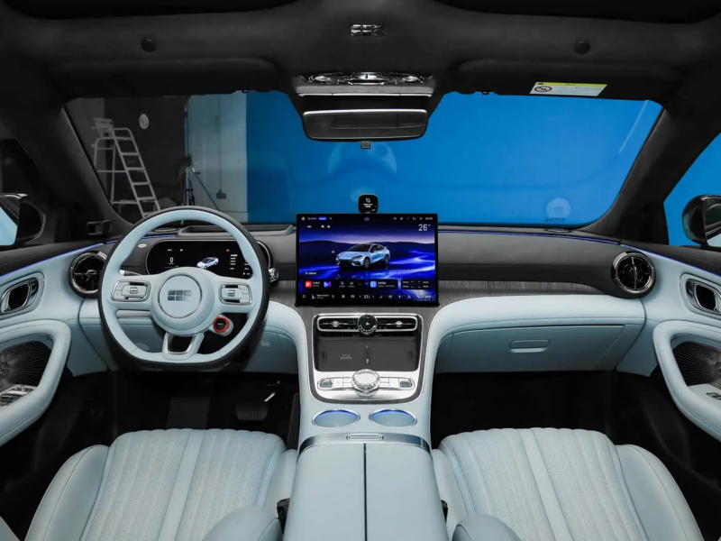 Предварителната продажба на Geely Galaxy TT в Китай започва от 21 400 USD, като моделът е оборудван със специално разработена за него батерия на CATL и система eDrive „16 в 1“ 4 e59bbee78987 80 800x600 1
