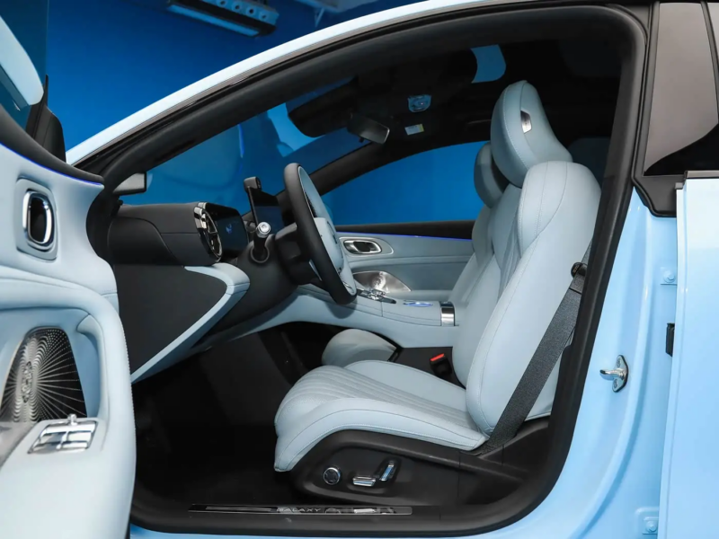 Предварителната продажба на Geely Galaxy TT в Китай започва от 21 400 USD, като моделът е оборудван със специално разработена за него батерия на CATL и система eDrive „16 в 1“ 5 e59bbee78987 81 800x600 1