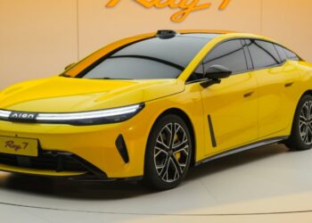 GAC Aion се съревновава с Xiaomi SU7 с новия модел Ray 7, оборудван с технологиите eDrive и EMB на Huawei
