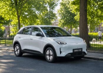 За електрическия хечбек Geely E2 започнаха да се приемат поръчки в Европа на цена от 22 490 USD