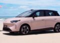 Електромобилът Leapmotor A05 с хечбек каросерия навлиза на китайския пазар, за да се конкурира с Geely EX2