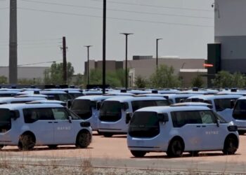 Waymo внесе над 3 200 роботизирани таксита Zeekr в САЩ, въпреки митата от 102,5%