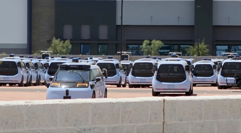 Waymo внесе над 3 200 роботизирани таксита Zeekr в САЩ, въпреки митата от 102,5% 4 waymo prepares for mass deployment of its ojai robotaxis proving tesla fans wrong 3 large 800x443 1