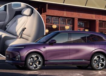 The Xpeng G9L revealed interior with the widest second-row space, aimed at global market