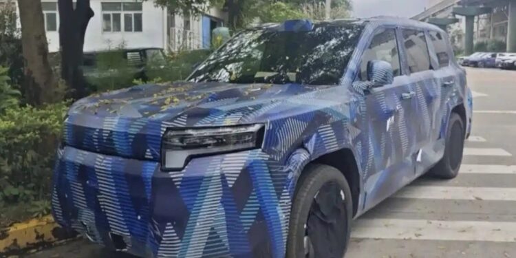 BYD Ti 6 SUV