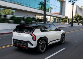 Kia обяви оферта за лизинг на EV3 за 349 долара на месец, но има уловка