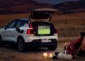 Най-евтиният електромобил на Volvo вече може да захранва къмпинг или кафемашина
