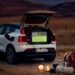 Най-евтиният електромобил на Volvo вече може да захранва къмпинг или кафемашина