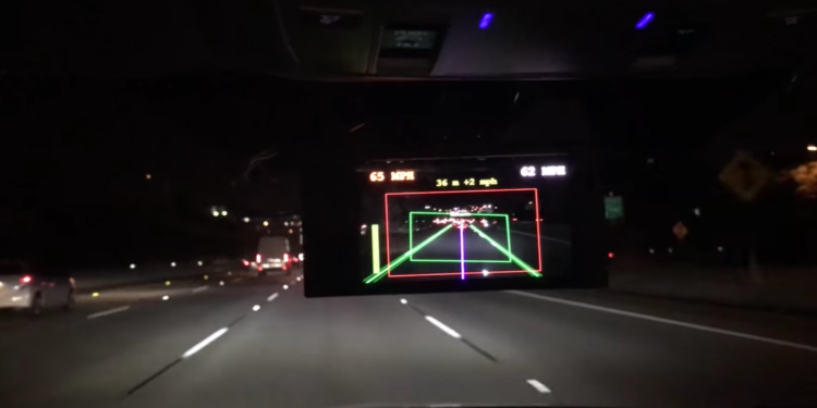NHTSA разследва системата „openpilot“ на comma.ai във връзка с 5 катастрофи, при които загинаха 3 души 1 Comma one teaser