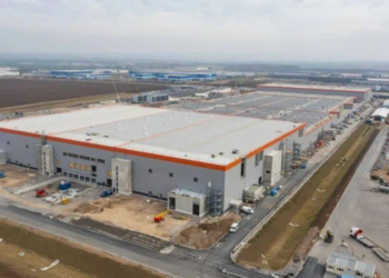 Заводът на CATL в Унгария с планиран капацитет от 100 GWh започва днес пробно производство