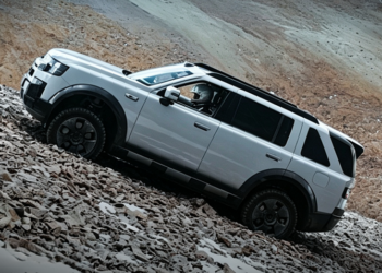 Световният рекорд на „Freelander 8“ в „Гинес“ на 6 002 метра в Тибет: технологията, стояща зад изкачването