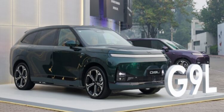 SUV-ът Xpeng G9L с дължина 5,1 метра ще дебютира на световния пазар на Автомобилното изложение в Париж 1 Xpeng g9l 3