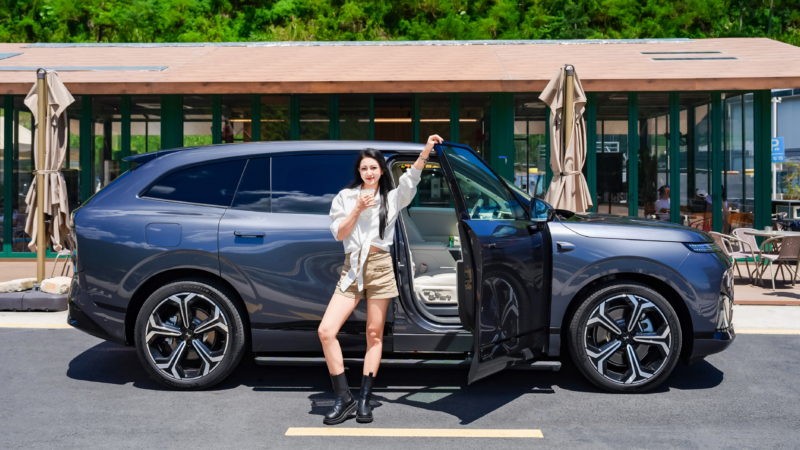 SUV-ът Xpeng G9L с дължина 5,1 метра ще дебютира на световния пазар на Автомобилното изложение в Париж 2 xpeng g9l 5 800x450 1